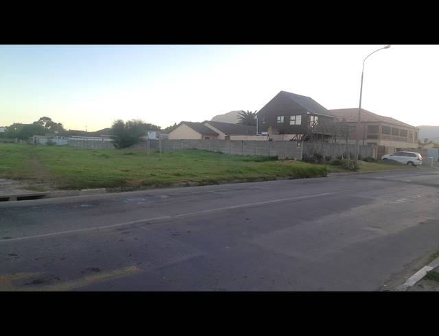 946M² VACANT LAND FOR SALE IN DIE BOS